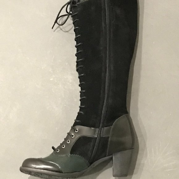 DKODE SUEDE/LEATHER LACED UP HEEL BOOT - Picture 3 of 3